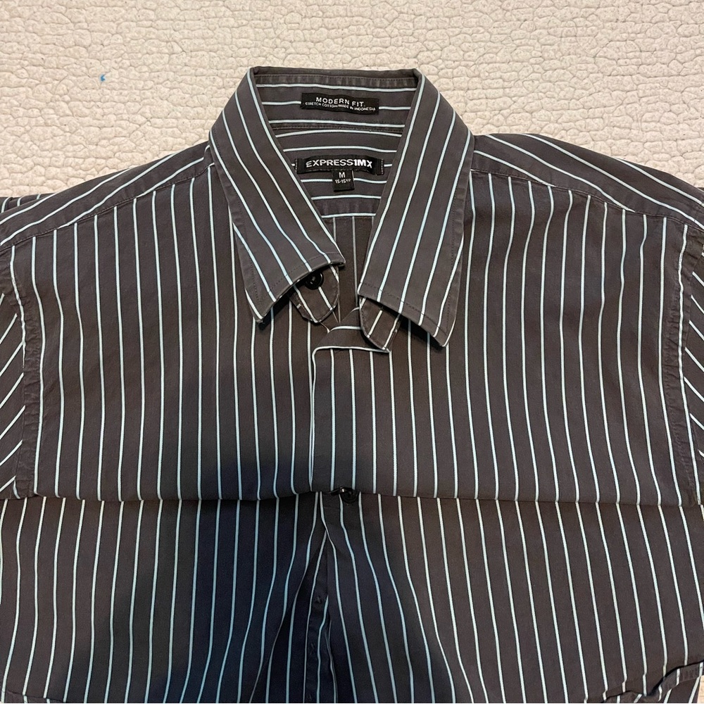 Express modern fit button down shirt medium